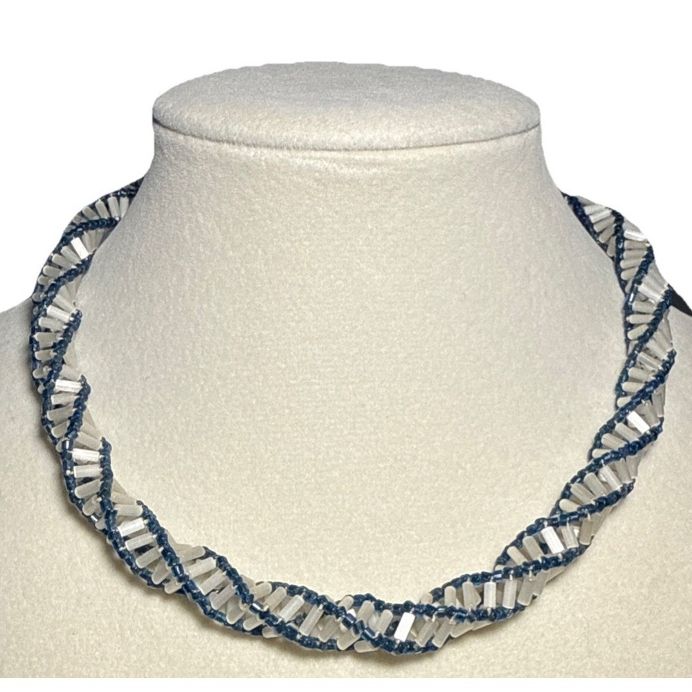 Twisted Beaded White and Blue Necklace Vtg J-8B